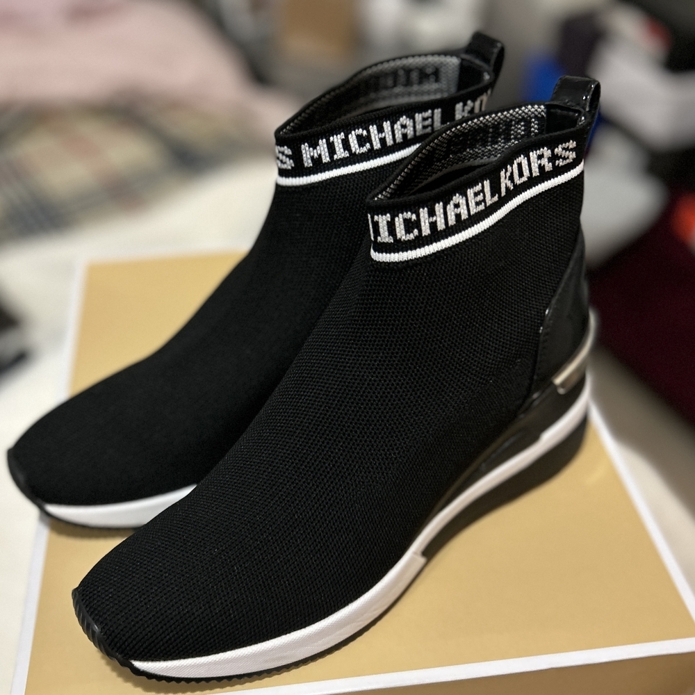 Michael Kors Skyker stretch knit sock booties, size 8 , black